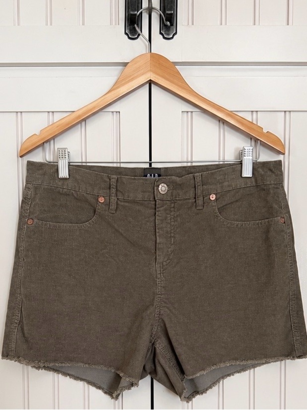 GAP Olive Corduroy Frayed Hem Shorts Women's Size 12 Casual Stretch Boho